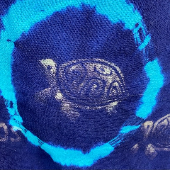 Vintage Galápagos Islands Blue Tie Dyed Turtle Crossbody Tote Bag - Picture 3 of 8